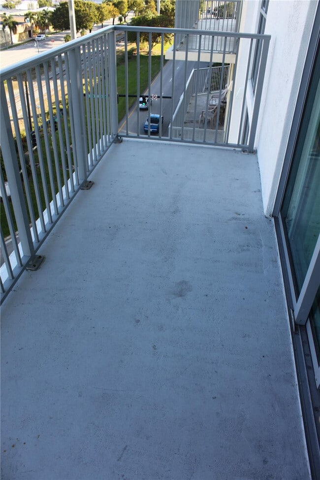 Building Photo - 140 S Dixie Hwy