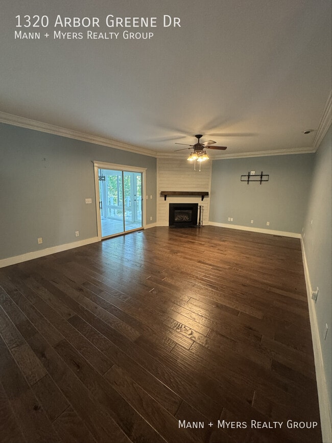 Building Photo - 1320 Arbor Greene Dr