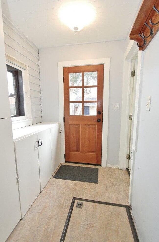 Building Photo - Charming Cottage Style North End Home