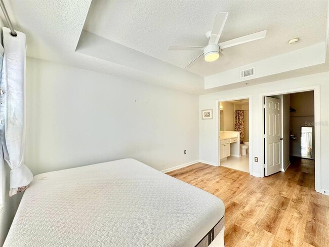 Building Photo - 800 S Dakota Ave