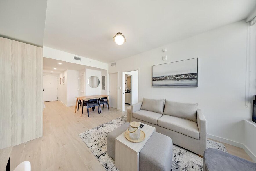 Building Photo - 40 NW 3rd St