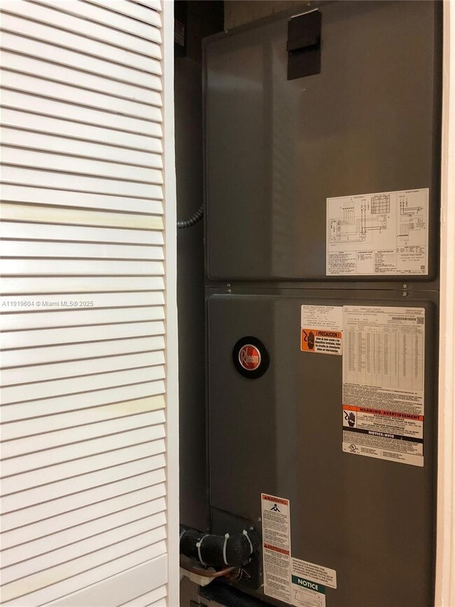 Building Photo - 76 NE 48th St