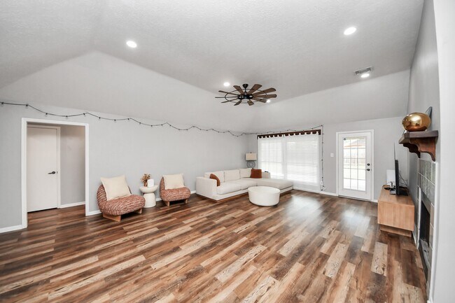 Building Photo - 20923 Moor Lily Ct