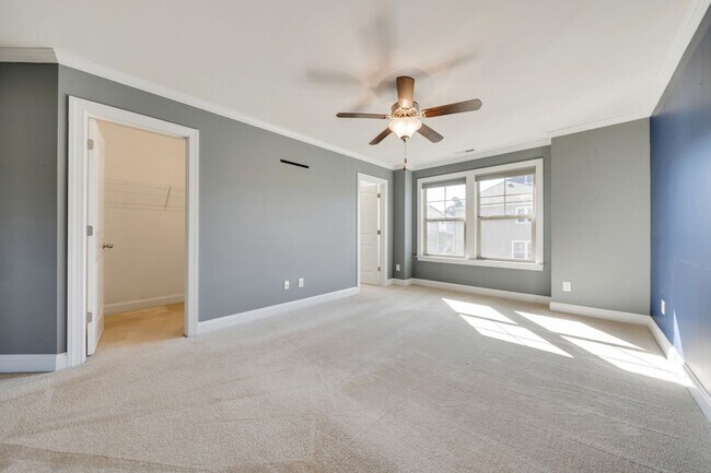Building Photo - Gorgeous 3-Bed, 3.5-Ba Townhouse w/ Office in Downtown Apex