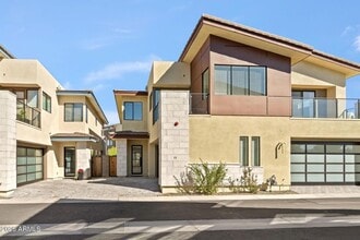 Building Photo - 1 Easy St