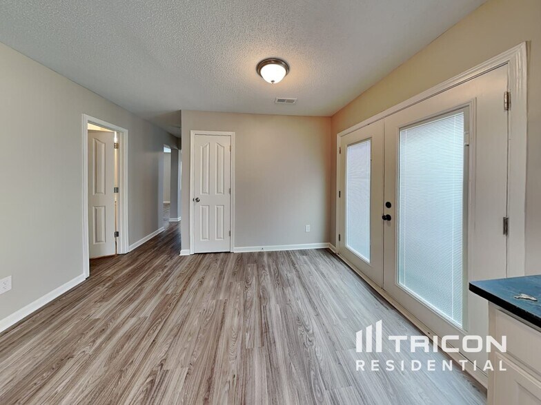 Building Photo - 937 Anchor Way NE
