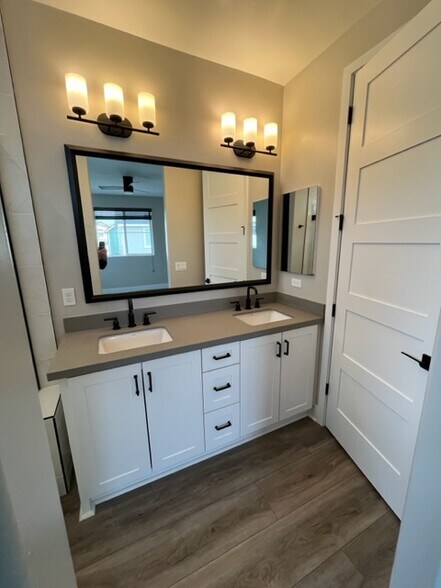 Building Photo - 3812 Hatchery Ln