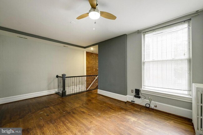 Building Photo - 2827 11th St NW