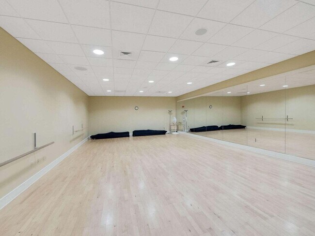 Building Photo - 8111 Carnoustie Pl