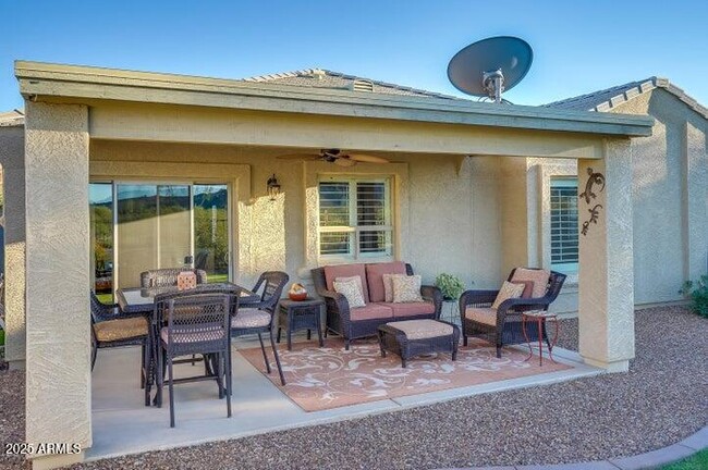 Building Photo - 2938 E Quiet Hollow Ln