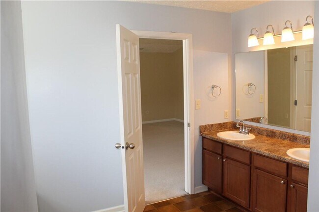 Building Photo - Beautiful 4 BR Home in Brownsburg!