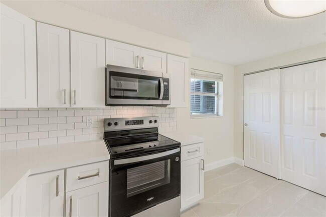 Building Photo - 178 175th Ave E