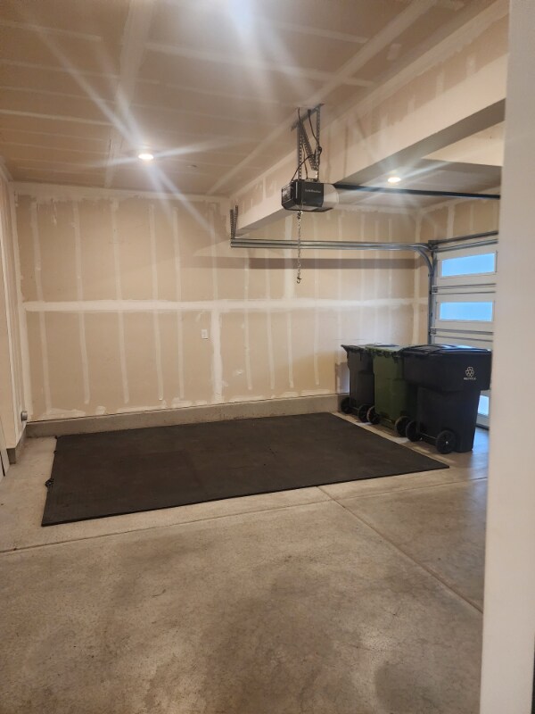 Building Photo - 337 W Phelps Dr