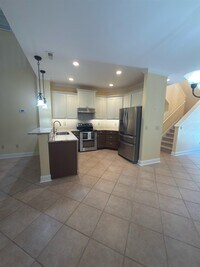 Building Photo - 715 Botany Loop