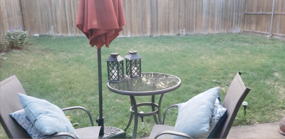 Building Photo - 1717 Dynasty Dr