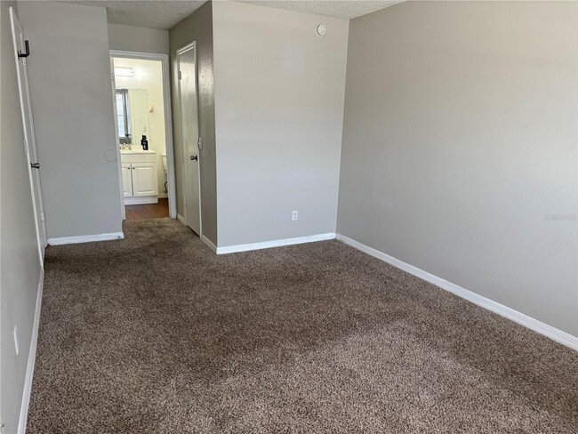Building Photo - 4148 Pershing Pointe Pl