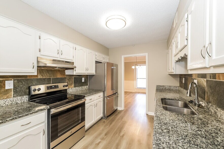 Building Photo - 8163 Cairn Dr