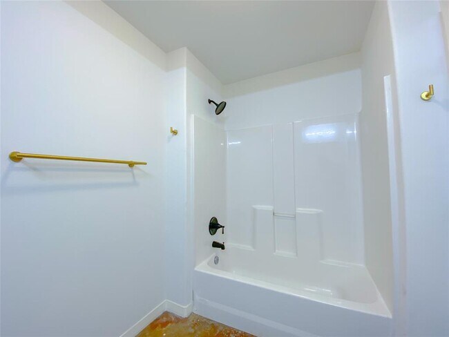 Building Photo - 5201 Bogey Ct