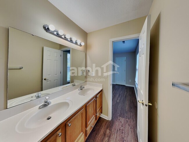 Building Photo - 6652 Decatur Commons