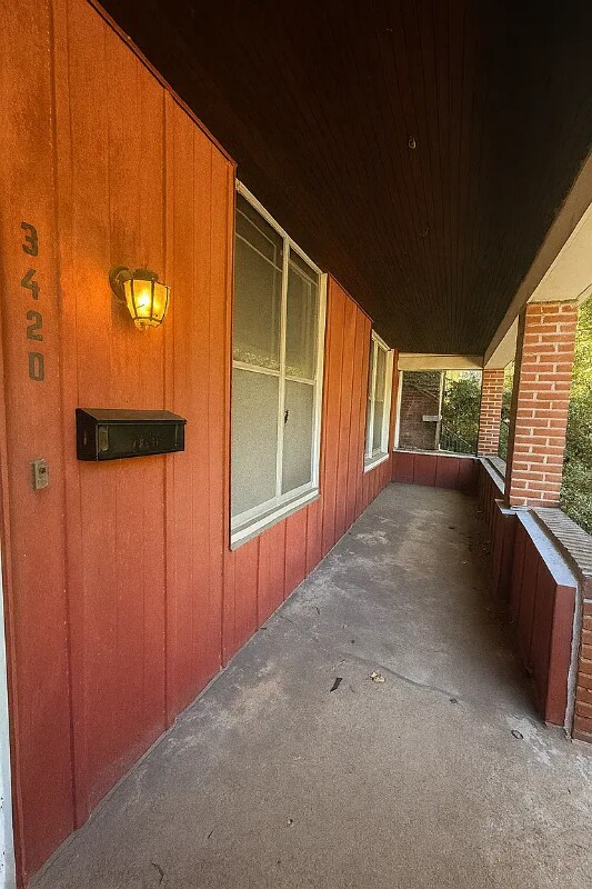 Building Photo - 3420 Alberta St