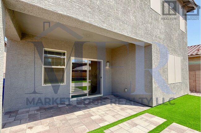 Building Photo - 4Bed/3Bath Home at I10/Wilmot Rd! $199 MOV...