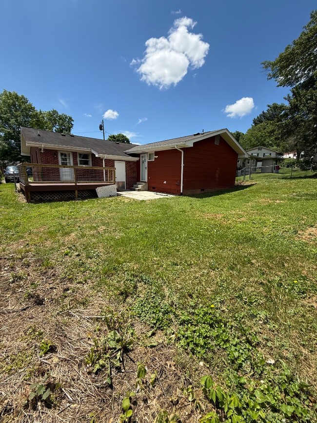 Building Photo - 275 Bellmeade Dr