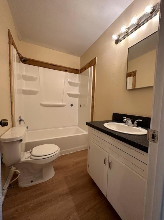 Building Photo - 312 N Ave B