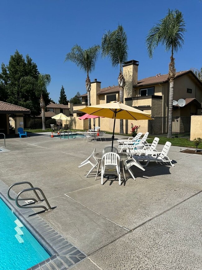 Building Photo - Stunning Condo in Turlock available for im...