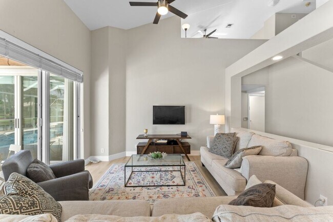 Building Photo - 1179 Laguna Springs Dr