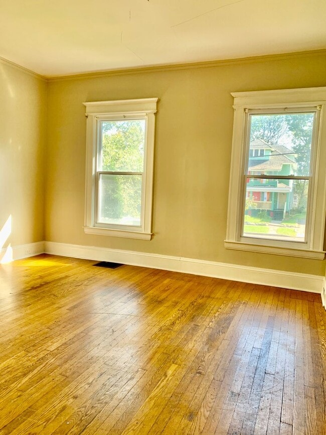 Building Photo - 922 Westcott St