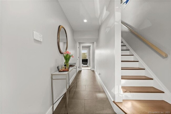 Building Photo - 1611 Washington Blvd