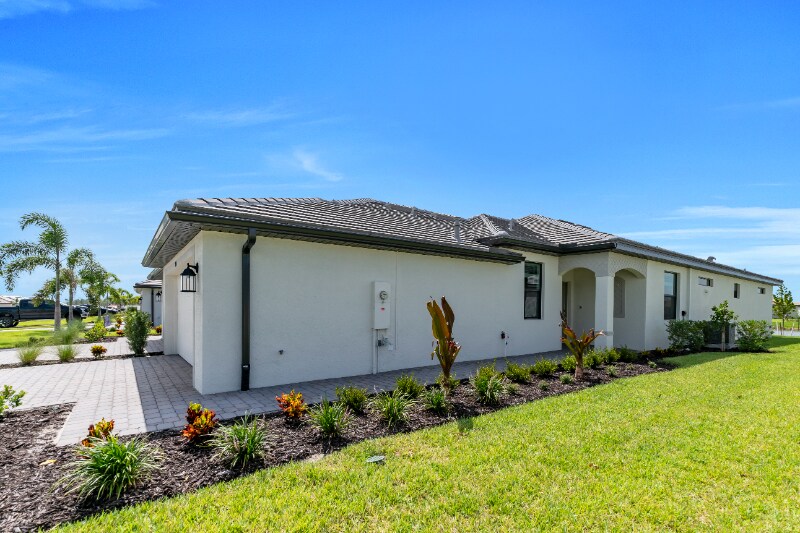 Building Photo - 19553 Hinkley Dr