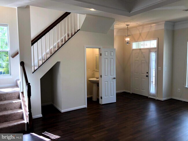 Building Photo - 43533 Mink Meadows St