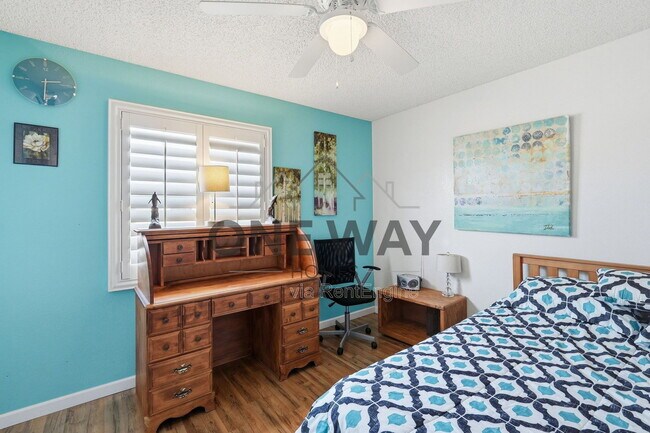 Building Photo - 2929 E Broadway Rd