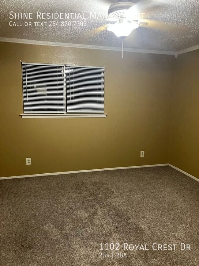 Building Photo - 1102 Royal Crest Dr
