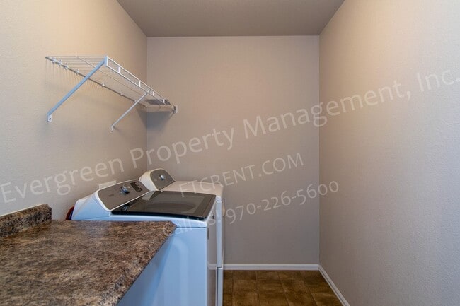 Building Photo - 2802 Exmoor Ln