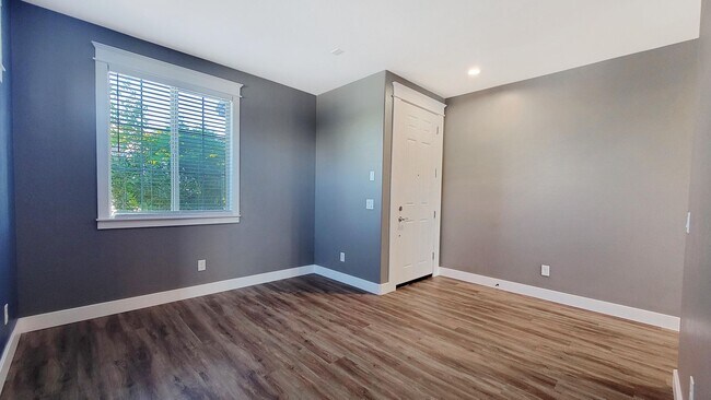 Building Photo - Closer to Goodyear than Buckeye! Gorgeous house!