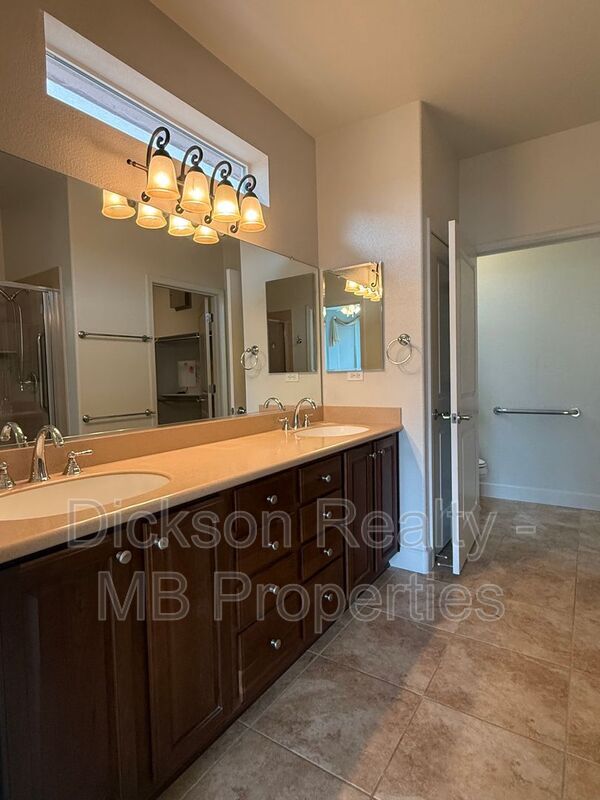 Building Photo - 1265 Walking Stick Way