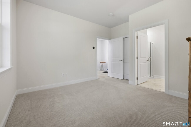 Building Photo - 25 Brentwood Cir