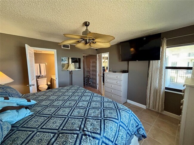 Building Photo - 3100 Ocean Shore Blvd