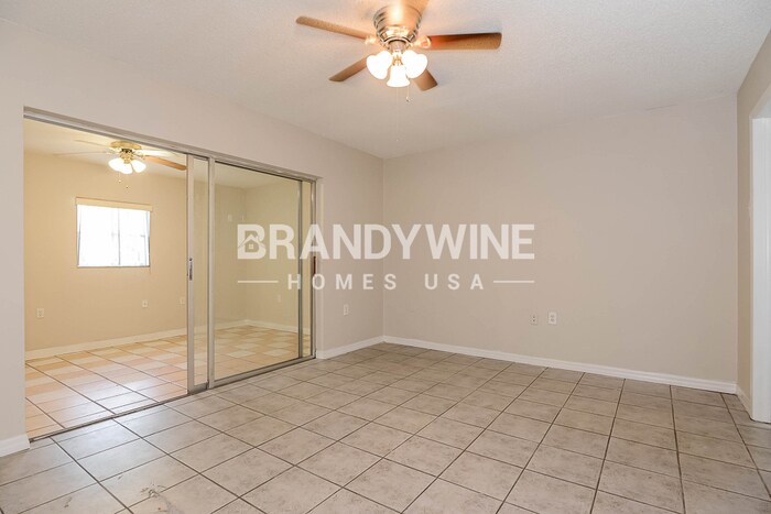 Building Photo - 9923 Woodridge Ct
