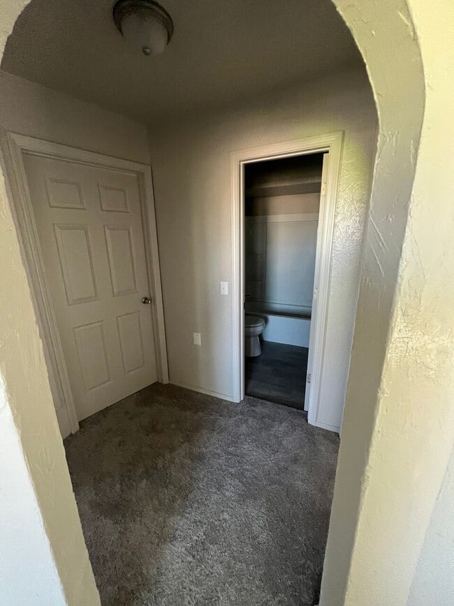 Building Photo - Newly Remodeled Home in SW OKC for Lease