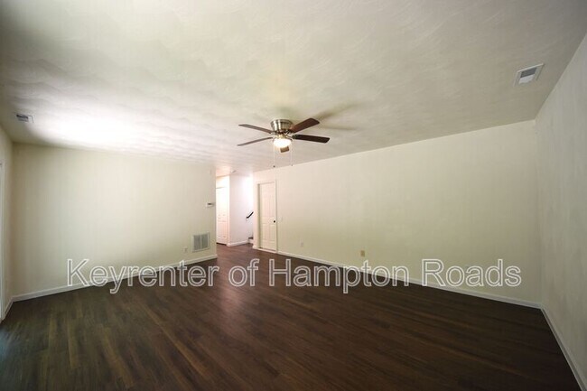 Building Photo - 1109 Lady Ashley Dr
