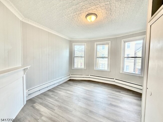 Building Photo - 46 Hawkins St