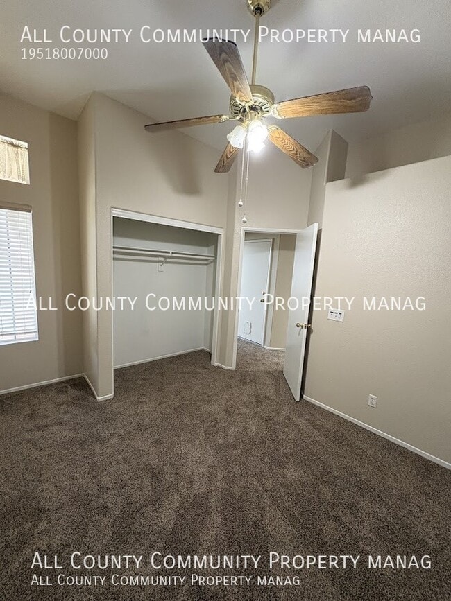 Building Photo - 39862 De Vendome Ct