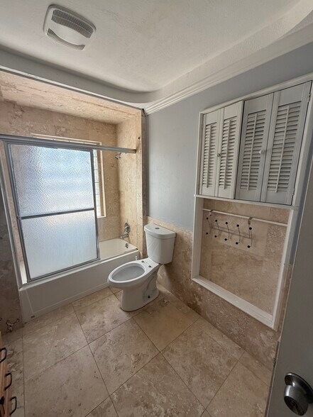 Building Photo - 1505 SE 36th St