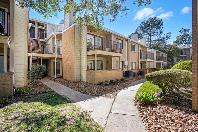 Building Photo - 3500 Tangle Brush Dr