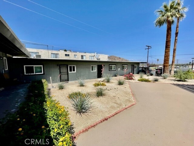 Building Photo - 36947 Melrose Dr