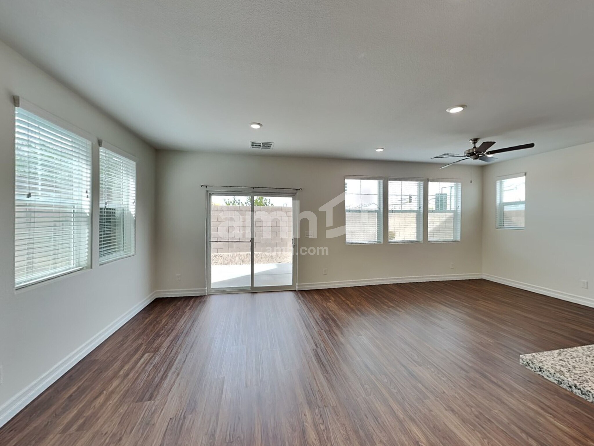 Building Photo - 6106 W Haleh Ave