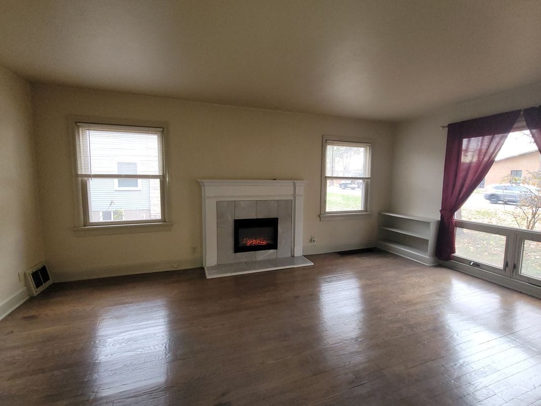 Building Photo - 1731 Deckner Ave